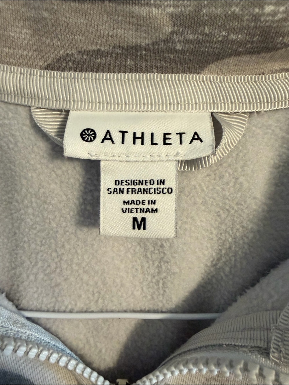 Athleta Triumph Camo Full Zip Hoodie Jacket Gray Sweatshirt Size M Thumbholes - Picture 3 of 8